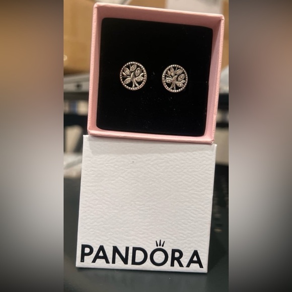 Tree of life studs from Pandora - Picture 9 of 10